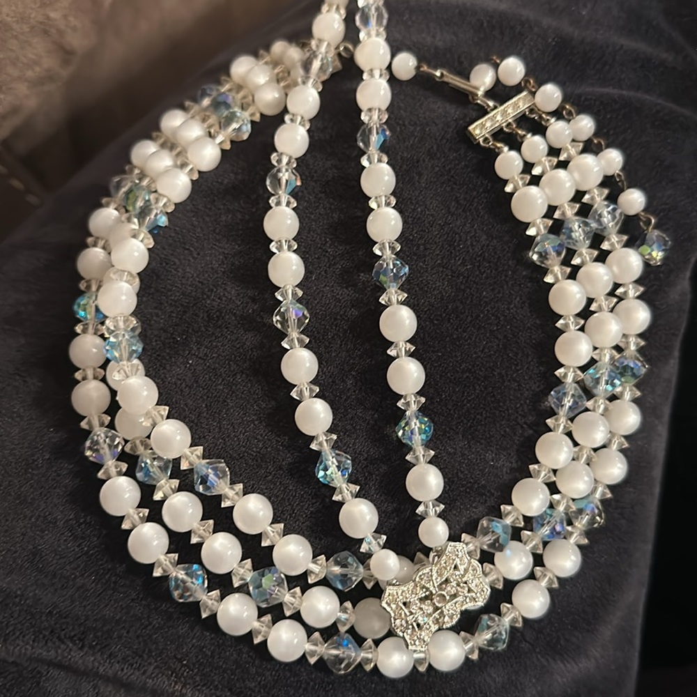 - Vintage Light blue , clear and white glass bead necklace and bracelet set